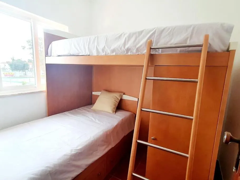 Lovely Beach House Moradia V4 Com Piscina Altura
