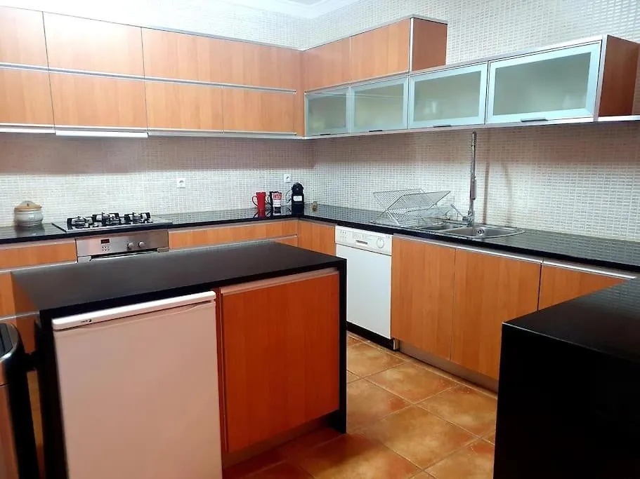 Holiday home Lovely Beach House Moradia V4 Com Piscina Altura