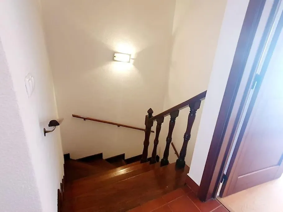 Lovely Beach House Moradia V4 Com Piscina Altura